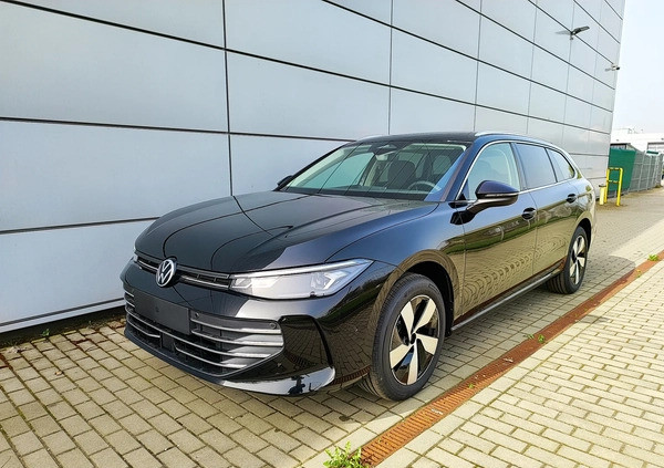 Volkswagen Passat cena 184490 przebieg: 10, rok produkcji 2024 z Będzin małe 704